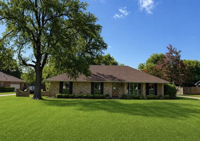 Single family home for sale at 5524 Hickory Ridge, Bossier City, LA 71111 | MLS# 21340085