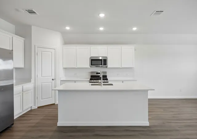 Photo 3 of Sale Pending at 2517 Canadian Wy, Crandall, TX 75114 | MLS# 21340093 | Listing updated on 2026-10-06