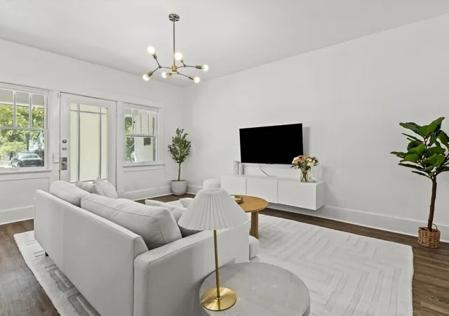 3rd image of 5617 Victor St, Dallas, TX 75214 | MLS# 21340105