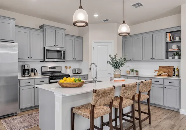 Photo 2 of Single family home for sale at 1016 Kirkham Wy, Justin, TX 76247 | MLS# 21317840 | Listing updated on 2026-09-20