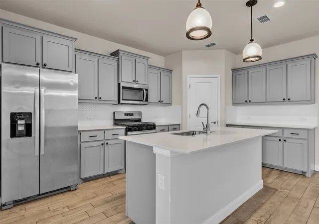 Photo 3 of Single family home for sale at 1016 Kirkham Wy, Justin, TX 76247 | MLS# 21317840 | Listing updated on 2026-09-20