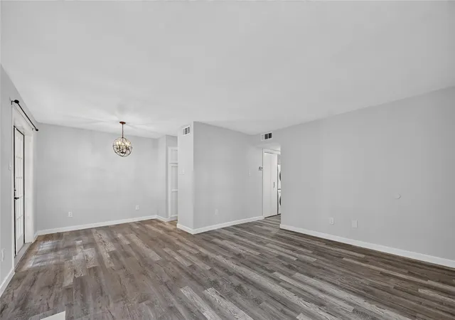 Photo 3 of Condo for sale at 6646 E Lovers Ln #911, Dallas, TX 75214 | MLS# 21339904 | Listing updated on 2026-08-30