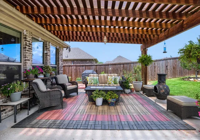 Photo 2 of Single family home for sale at 211 Gardenia Dr, Royse City, TX 75189 | MLS# 21339534 | Listing updated on 2026-10-07