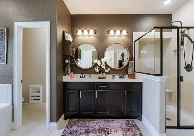 Photo 4 of Single family home for sale at 211 Gardenia Dr, Royse City, TX 75189 | MLS# 21339534 | Listing updated on 2026-10-07