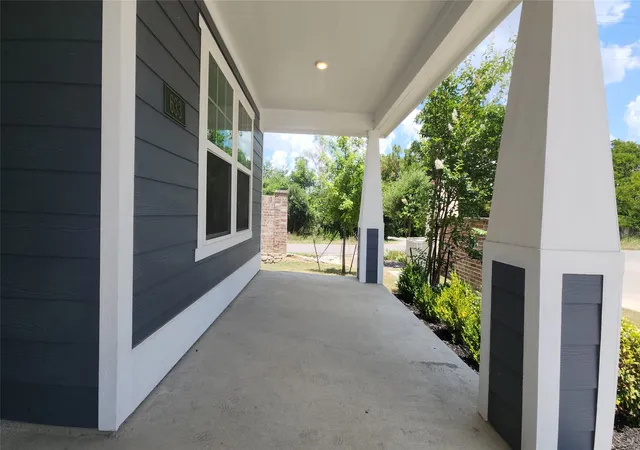 Photo 3 of Sale Pending at 633 Quail Meadows Dr, Cleburne, TX 76031 | MLS# 21340194 | Listing updated on 2026-08-29