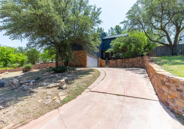 3rd image of 617 Green Valley Dr, Abilene, TX 79601 | MLS# 21339644
