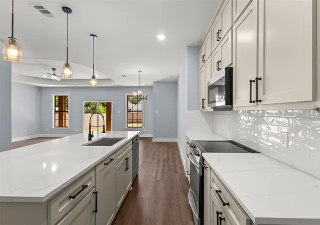 Photo 4 of Single family home for sale at 2618 Seevers Ave, Dallas, TX 75216 | MLS# 21340134 | Listing updated on 2026-08-07