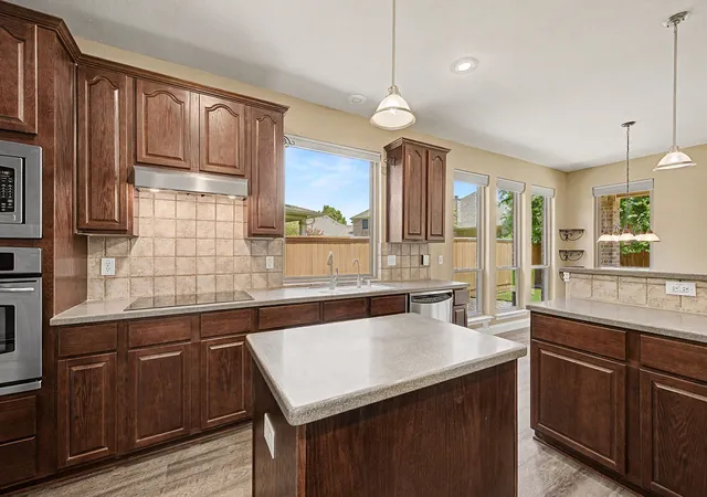 Photo 4 of Single family home for sale at 518 Collins Ln, Fate, TX 75087 | MLS# 21335588 | Listing updated on 2026-09-01