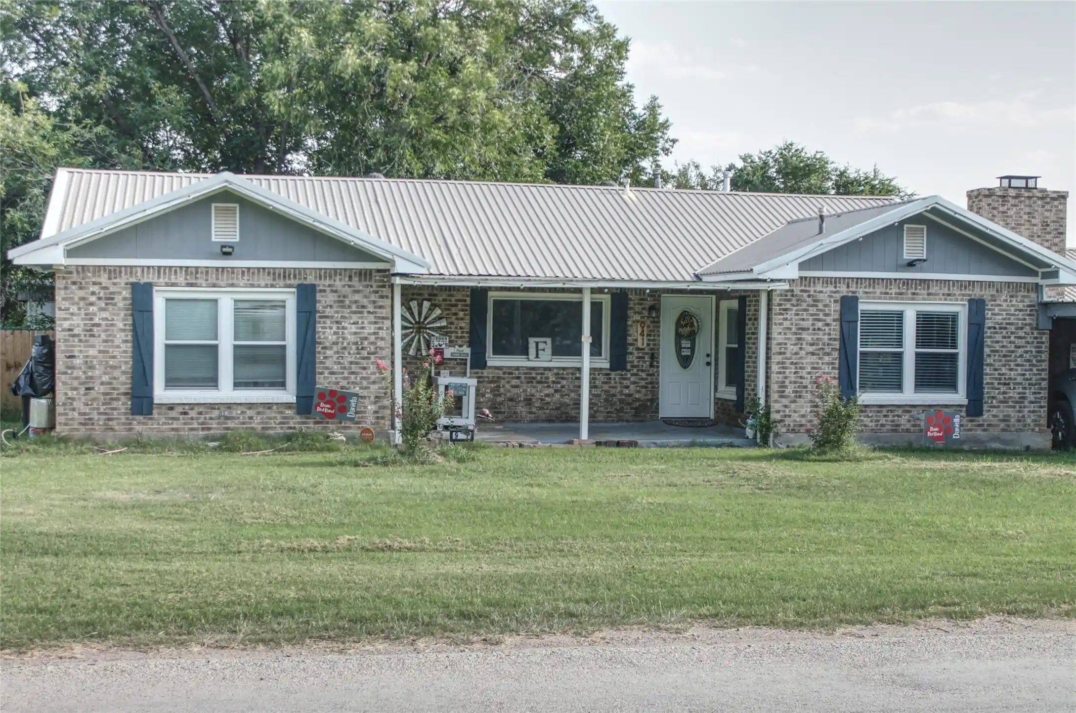 Single family home for sale at 941 Central St, Albany, TX 76430 | MLS# 21340293