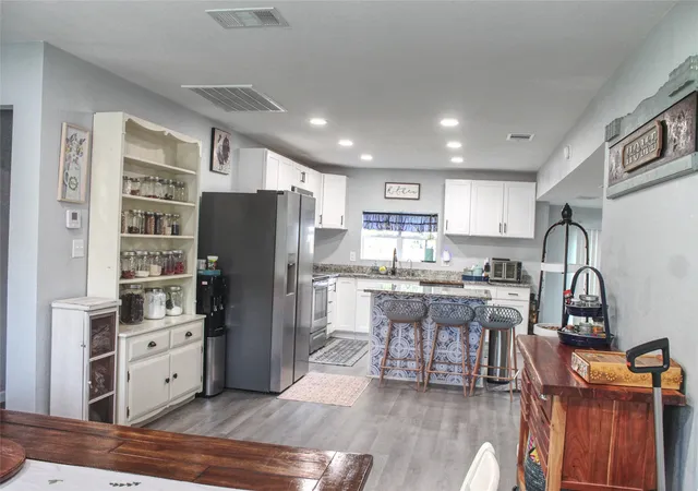 Photo 3 of Single family home for sale at 941 Central St, Albany, TX 76430 | MLS# 21340293 | Listing updated on 2026-09-30