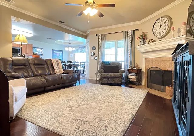 Photo 3 of Condo for sale at 421 W Cumberland Rd #701, Tyler, TX 75703 | MLS# 21340299 | Listing updated on 2026-07-24