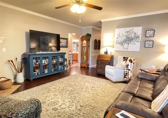 Photo 3 of Condo for sale at 421 W Cumberland Rd #701, Tyler, TX 75703 | MLS# 21340299 | Listing updated on 2026-07-24