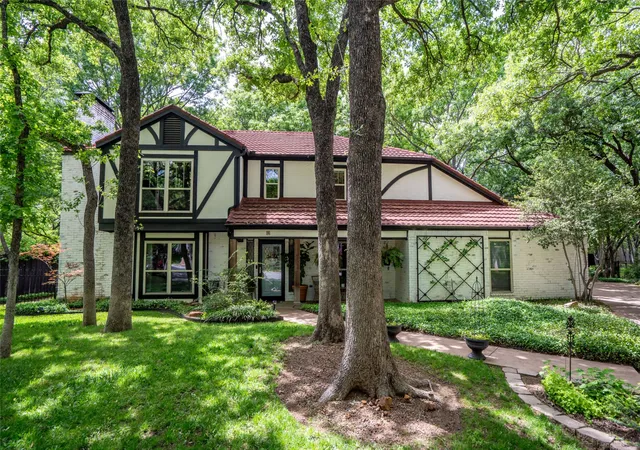 Single family home for sale at 3 Echo Cvs, Grapevine, TX 76051 | MLS# 21339001