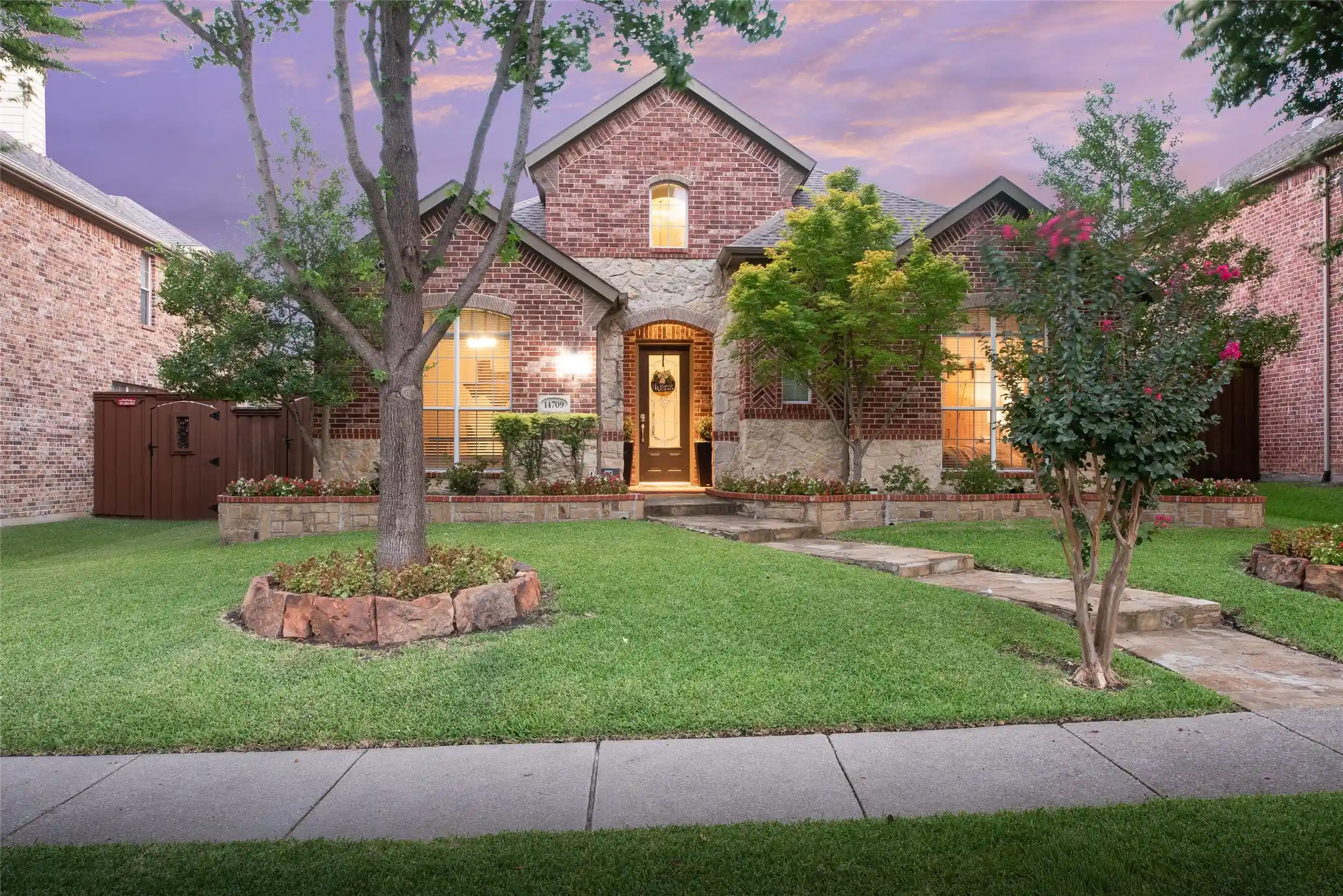 Photo 1 of Single family home for sale at 14709 Holly Leaf Dr, Frisco, TX 75035 | MLS# 21338910 | Listing updated on 2026-10-10