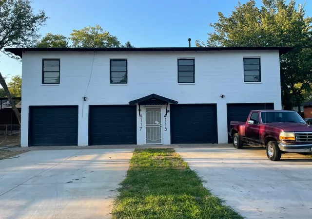 2nd image of 530 Sunnyside Ave, Cockrell Hill, TX 75211 | MLS# 21339778
