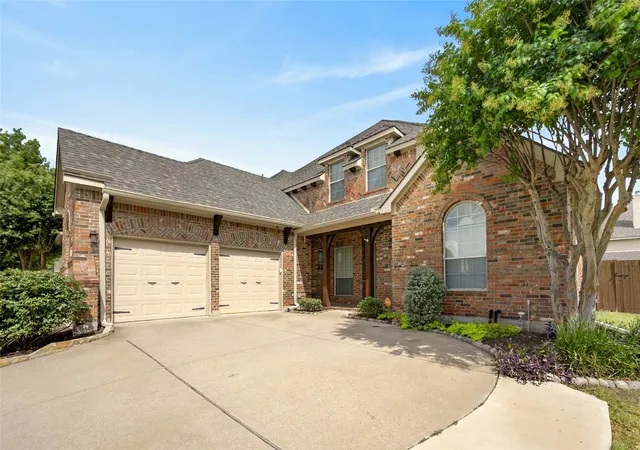 Photo 2 of Single family home for sale at 6421 Fieldcrest Ln, Sachse, TX 75048 | MLS# 21339569 | Listing updated on 2026-07-26