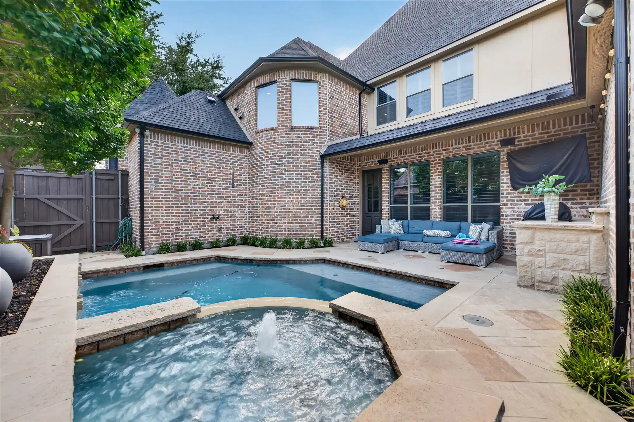 Photo 1 of Single family home for sale at 3920 Siena Dr, Frisco, TX 75033 | MLS# 21338841 | Listing updated on 2026-10-22