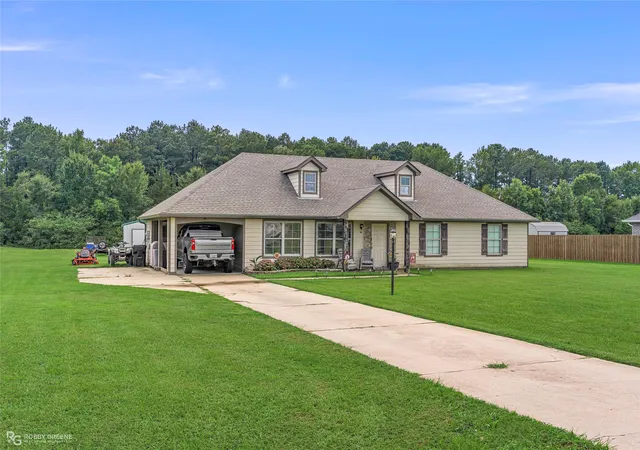 Photo 2 of Single family home for sale at 6174 Windwood Estates Dr, Shreveport, LA 71107 | MLS# 21328189 | Listing updated on 2026-08-28