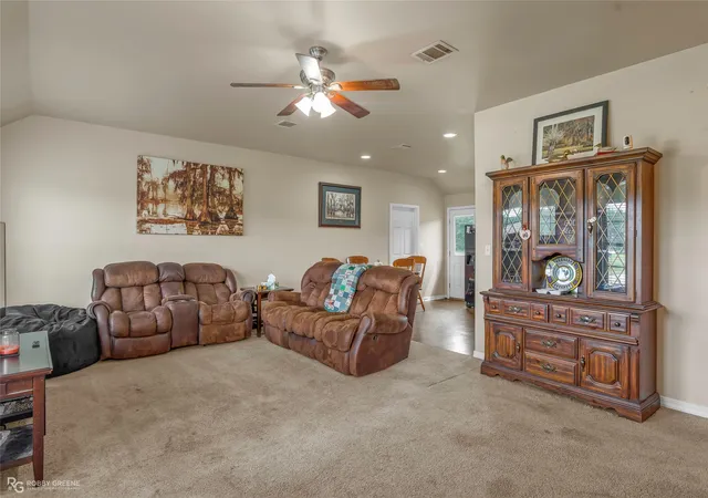 Photo 3 of Single family home for sale at 6174 Windwood Estates Dr, Shreveport, LA 71107 | MLS# 21328189 | Listing updated on 2026-08-28