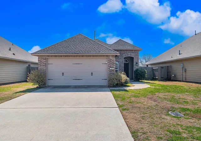2nd image of 425 Jordan Dr, Bossier City, LA 71112 | MLS# 21340080