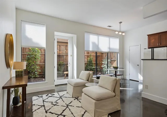 2nd image of 4031 Holland Ave #D, Dallas, TX 75219 | MLS# 21339376