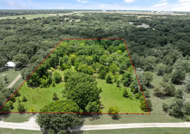 Photo 1 of Sale Pending at Tbd Hare Ln #5 Acre, Greenville, TX 75402 | MLS# 21339855 | Listing updated on 2026-09-29