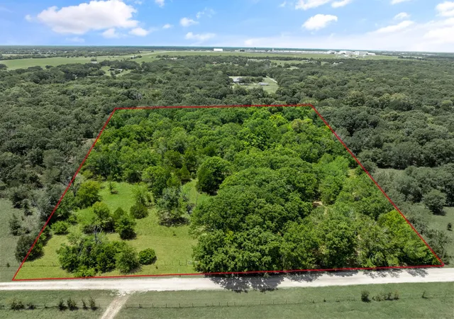 Photo 2 of Sale Pending at 000 Hare Ln #6 Acre, Greenville, TX 75402 | MLS# 21338787 | Listing updated on 2026-09-29