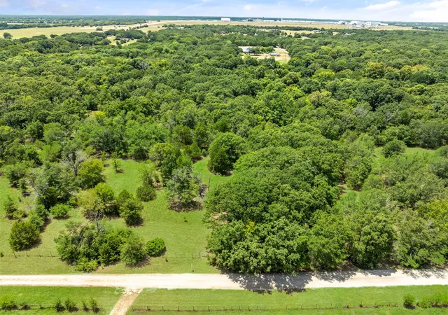 Photo 3 of Sale Pending at 000 Hare Ln #6 Acre, Greenville, TX 75402 | MLS# 21338787 | Listing updated on 2026-09-29