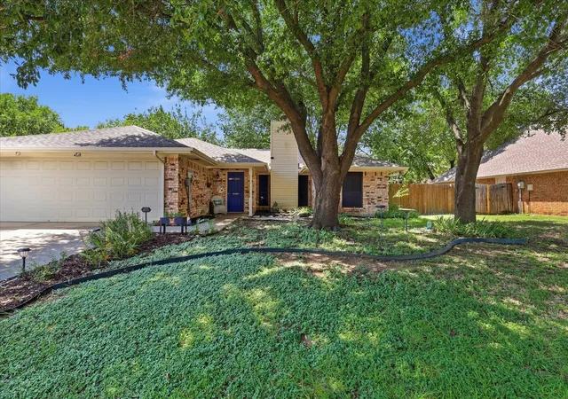 Photo 1 of Sale Pending at 3213 Brooke St, Denton, TX 76207 | MLS# 21340158 | Listing updated on 2026-08-23