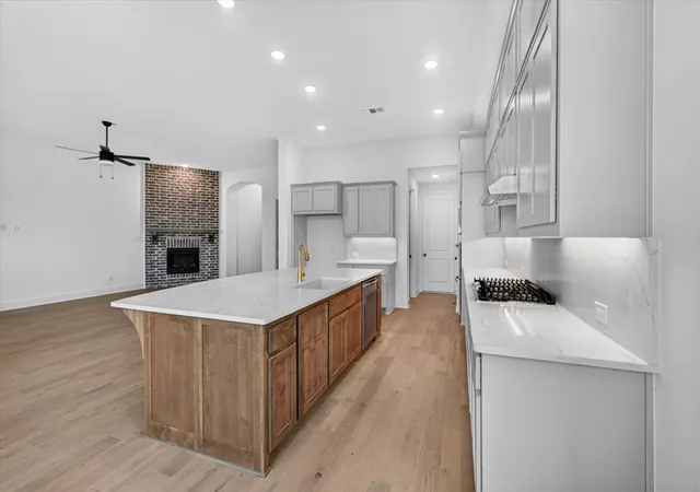 Photo 3 of Single family home for sale at 516 Stallion Ln, Van Alstyne, TX 75495 | MLS# 21340066 | Listing updated on 2026-10-06