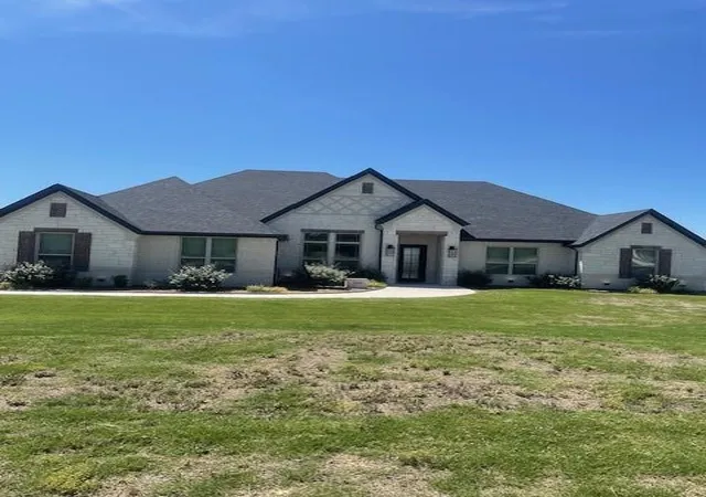 Photo 2 of Single family home for sale at 1036 Timber Hills Dr, Weatherford, TX 76087 | MLS# 21340442 | Listing updated on 2026-07-25