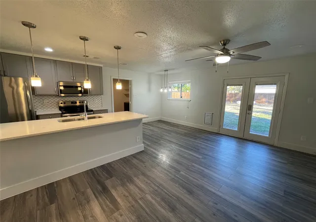 Photo 4 of Sale Pending at 822 Johnnie Row, Seagoville, TX 75159 | MLS# 21319553 | Listing updated on 2026-09-25