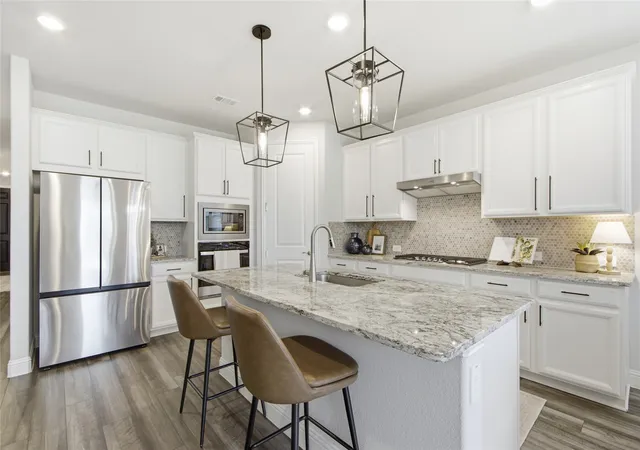 Photo 3 of Single family home for sale at 2724 Acadia Dr, Denton, TX 76210 | MLS# 21340415 | Listing updated on 2026-08-29