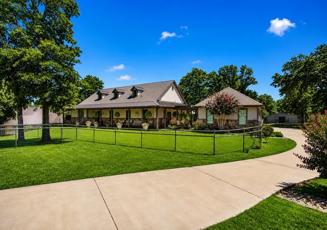 Photo 2 of Single family home for sale at 3012 County Road 919, Burleson, TX 76028 | MLS# 21338073 | Listing updated on 2026-07-25