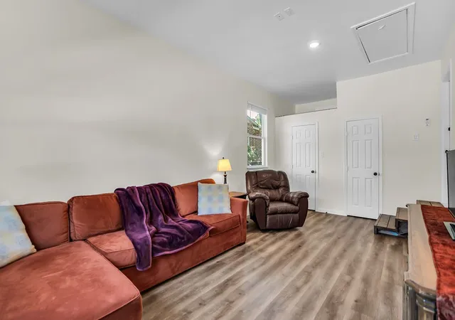 5th image of 2705 Brockbank Dr, Irving, TX 75062 | MLS# 21339988