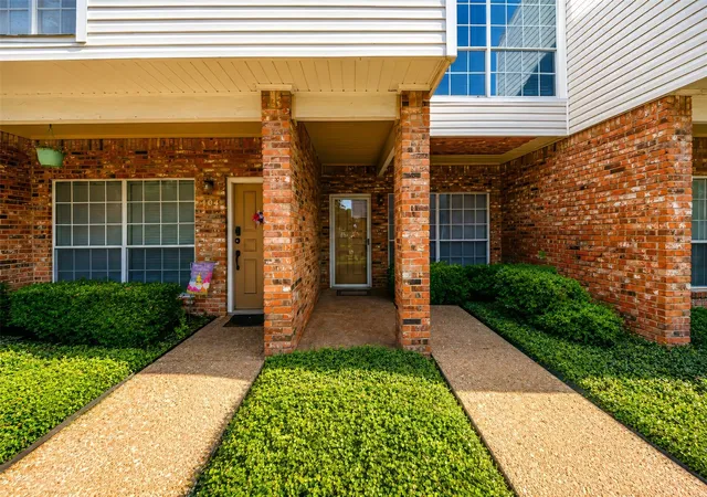 Photo 2 of Condo for sale at 12921 Abrams Rd #403, Dallas, TX 75243 | MLS# 21340497 | Listing updated on 2026-08-25
