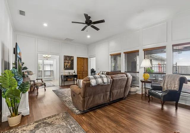Photo 4 of Single family home for sale at 2133 Hunters Rdg, Carrollton, TX 75006 | MLS# 21335223 | Listing updated on 2026-08-27