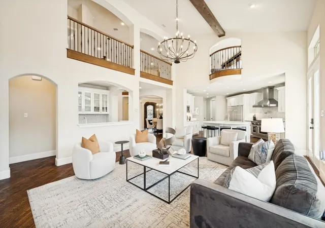 Photo 4 of Single family home for sale at 2350 Crest Pointe Pl, Frisco, TX 75034 | MLS# 21329998 | Listing updated on 2026-08-30