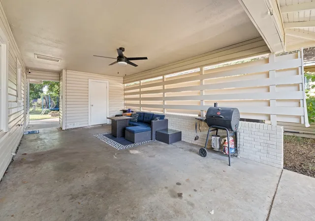 5th image of 809 Phillips St, Cleburne, TX 76033 | MLS# 21340421