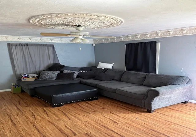 4th image of 3204 Canberra Ct, Fort Worth, TX 76105 | MLS# 21336117