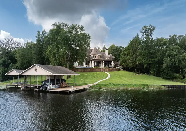 Photo 2 of Mansion for sale at 3637 County Road 4804, Athens, TX 75752 | MLS# 21340615 | Listing updated on 2026-07-25