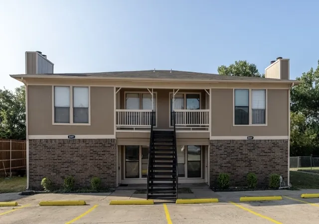 Photo 1 of Multi family home for sale at 8109 Foxfire Ln, Fort Worth, TX 76108 | MLS# 21340369 | Listing updated on 2026-08-31