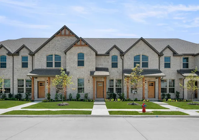3rd image of 4504 Avion Dr, Sanger, TX 76266 | MLS# 21340611