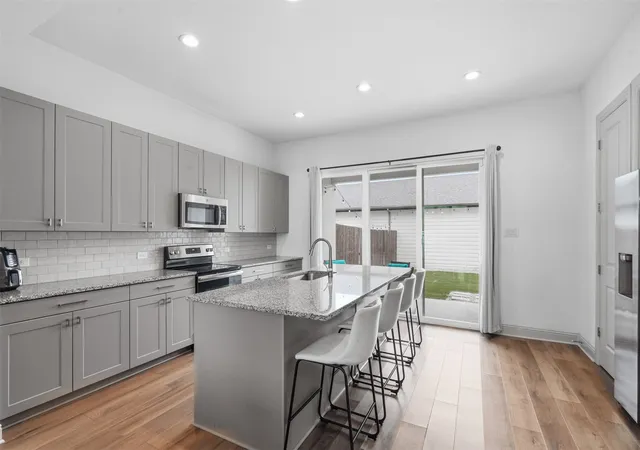 Photo 3 of Townhouse for sale at 3126 Wayside Ave, Fort Worth, TX 76110 | MLS# 21340214 | Listing updated on 2026-07-25