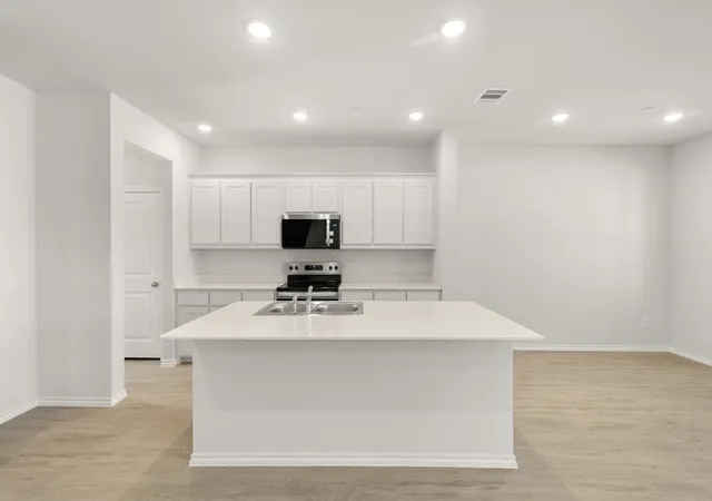 3rd image of 4502 Avion Dr, Sanger, TX 76266 | MLS# 21340635