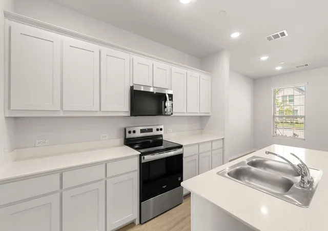 4th image of 4502 Avion Dr, Sanger, TX 76266 | MLS# 21340635