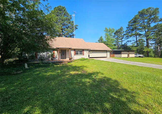 Photo 2 of Single family home for sale at 411 Green Meadow Trl, Holly Lake Ranch, TX 75765 | MLS# 21314286 | Listing updated on 2026-07-25