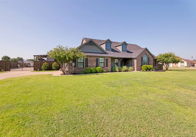 2nd image of 5610 Niagara Ct, Midlothian, TX 76065 | MLS# 21316057