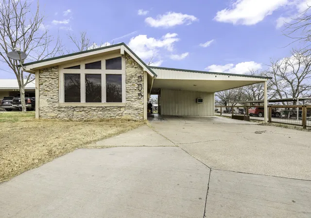 Photo 1 of Single family home for sale at 505 Alexander Rd, Stephenville, TX 76401 | MLS# 21340697 | Listing updated on 2026-09-02