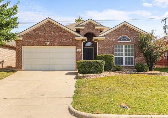 Photo 2 of Single family home for sale at 556 Caravan Dr, Fort Worth, TX 76131 | MLS# 21340448 | Listing updated on 2026-08-03